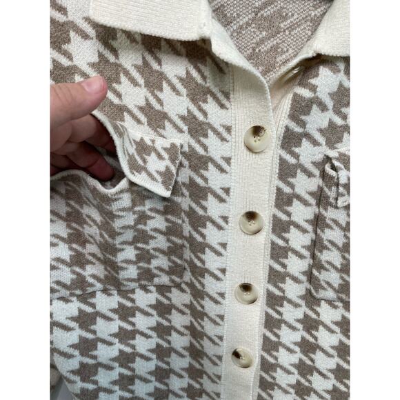 Button Up Houndstooth Cardigan Sweater Long Sleeve Pockets Cream Tan M Granny - Picture 5 of 10